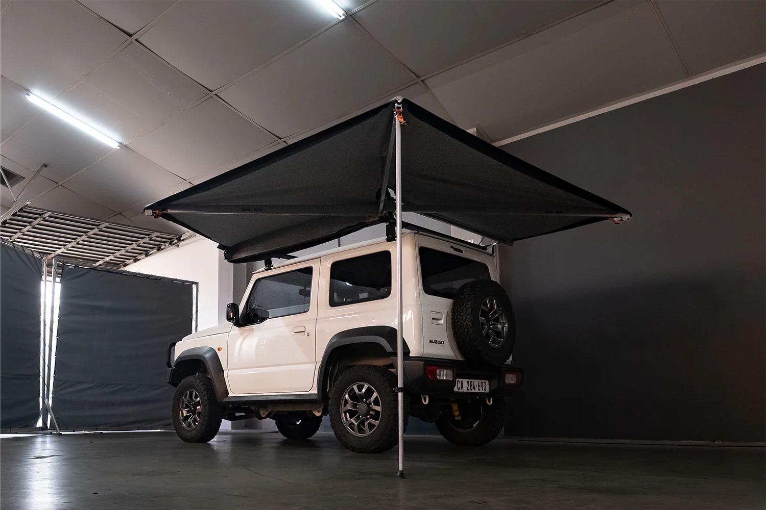 ALU-CAB 2 Meter 270° Shadow Awning (Jimny Models 2018-Current XL 5-Door, GLX & Lite 3-Door)