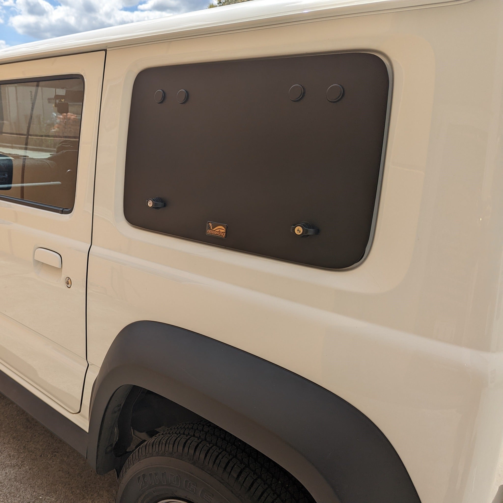 EMUWING Gullwing Style Windows (Jimny Models 2018-Current GLX & Lite 3-Door)