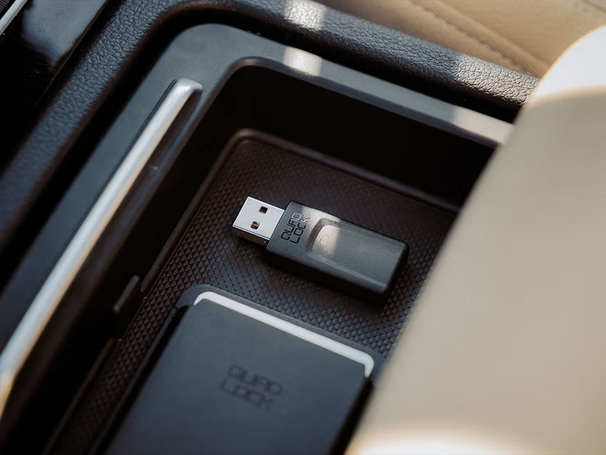 QUAD LOCK Wireless CarPlay/Android Auto Plug N Play USB Adaptor (Jimny Models 2018-Current XL 5-Door, GLX & Lite 3-Door)