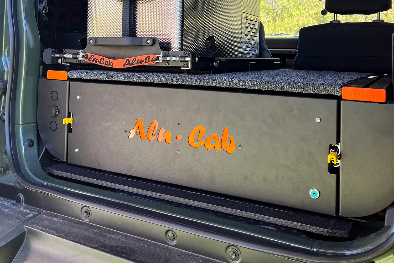 ALU-CAB Drawer System & Mount Bundle (Jimny Models 2018-Current GLX & Lite 3-Door)