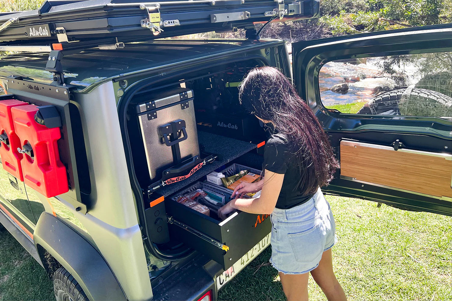 ALU-CAB Drawer System & Mount Bundle (Jimny Models 2018-Current GLX & Lite 3-Door)