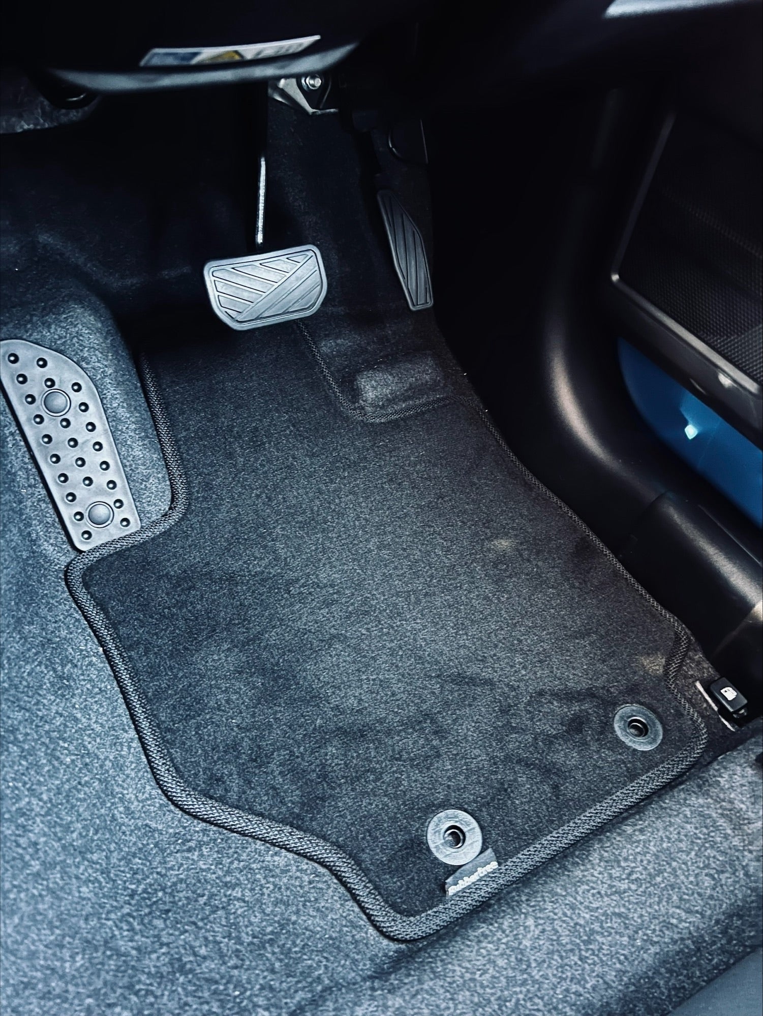 RUBBERTREE Classic Carpet Floor Mat Set (Jimny Model 2023-Current XL 5-Door)