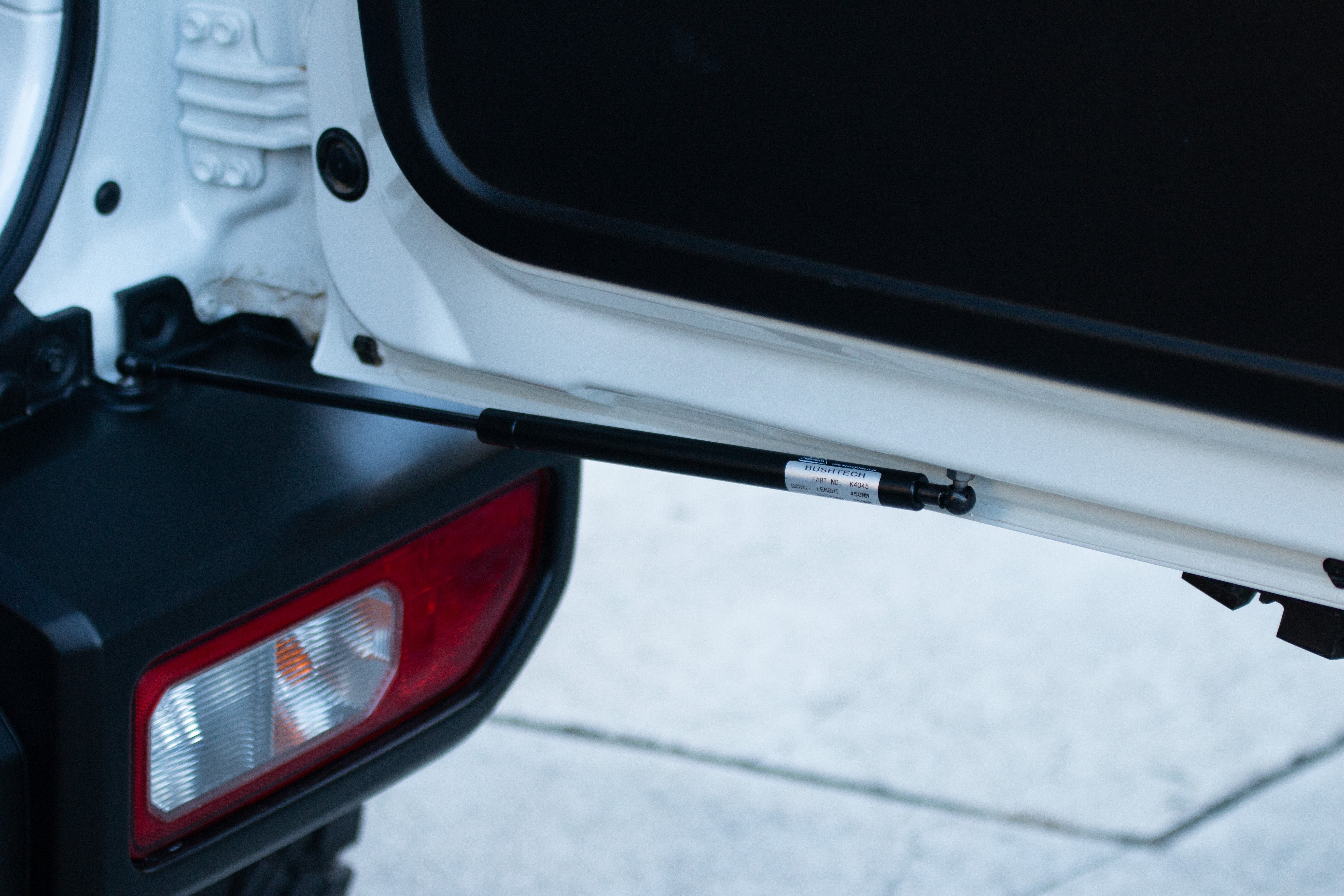 BUSHTECH Rear Tailgate Gas Strut (Jimny Models 2018-Current XL 5-Door, GLX & Lite 3-Door)