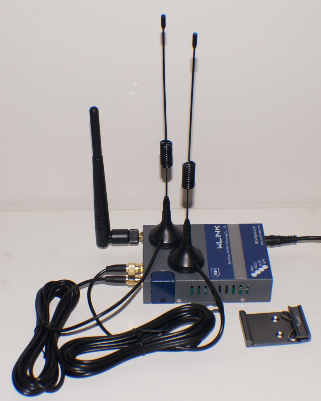 WLINK-R200 (3G/4G) Hardwired Vehicle Wireless Router